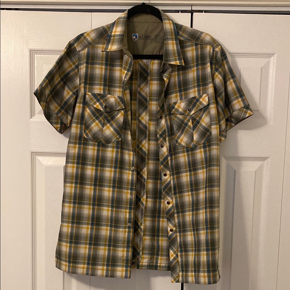 Men’s small Kuhl snap front shirt